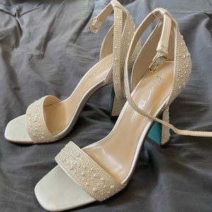 Betsy Johnson Ivory Dani heels